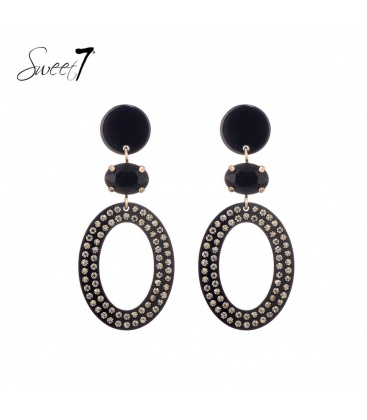 Zwarte oorhangers met strass steentjes en een effen oorstukje