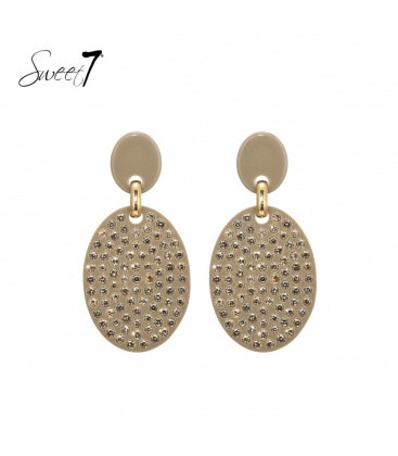 Beige oorhangers met glas steentjes