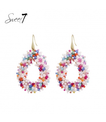 Gekleurde oorhangers met glas kralen