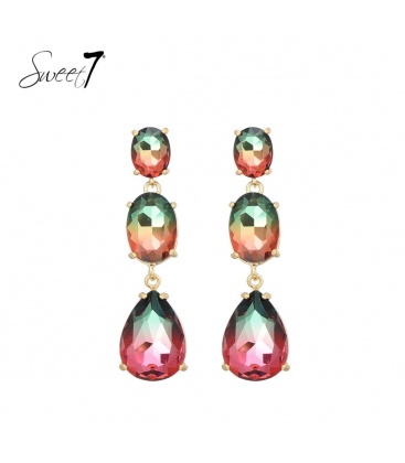 Gekleurde oorhangers met glas steentjes