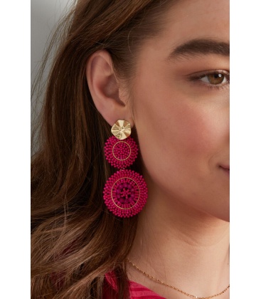 Mooie groene oorhangers met goudkleurige rand en oor stukje