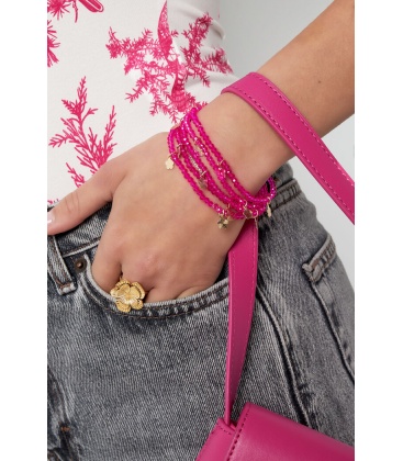 Licht blauwe armband met bloemen bedels en meerdere strengen