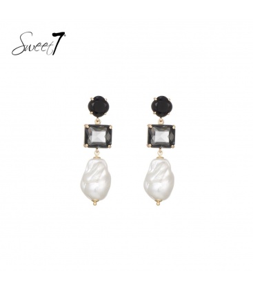 Witte kunst parel oorhangers met zwarte glas steentjes