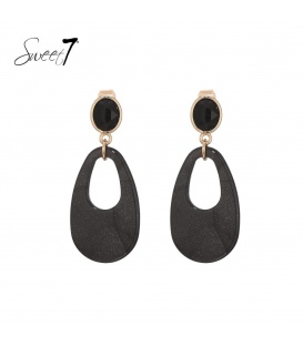 Oorclips met zwarte hanger en goudkleurige rand