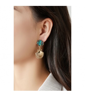 Goudkleurige schelpen oorclips met parelmoer inleg