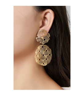 Oorclips goudkleur met een filigraan motief