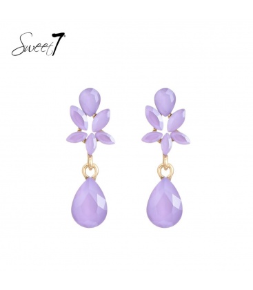 Paarse oorhangers met glas steentjes