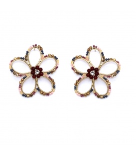 Gekleurde bloemen oorhangers met kleine kraaltjes