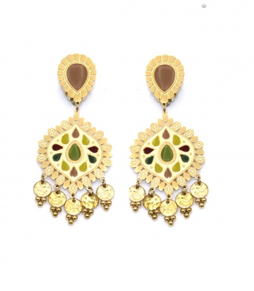 Oorclips goudkleurig met bedels en kleurrijke vlakken