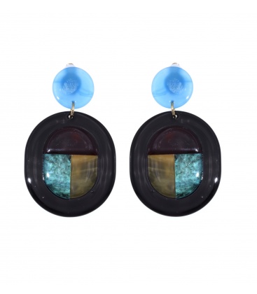 Gekleurde oorclips met 3 vlakken in het midden van de hanger