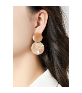 Oorclips beige met marmerglans en ronde vorm