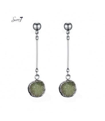 Zilverkleurige oorhangers met een groen agaat steentje