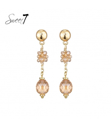 Camel kleurige oorhangers met glas kralen 