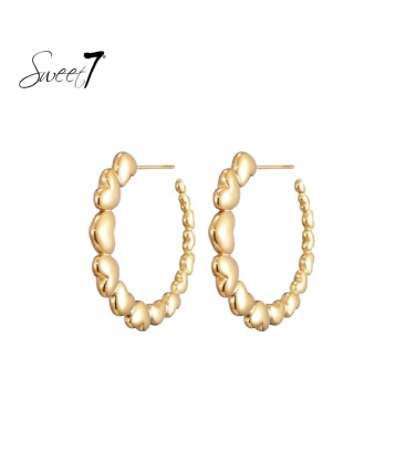 Goudkleurige oorringen met hartjes