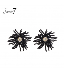 Zwarte oorhangers met strass steentjes en kralen 