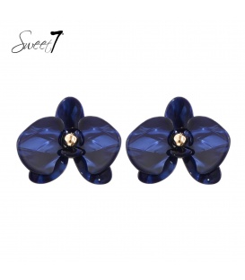 Oorbellen met diepblauwe bloem en goudkleurige kern