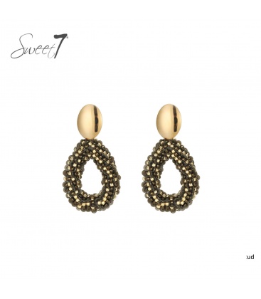 Oorbellen groen in druppelvorm met glas kraaltjes