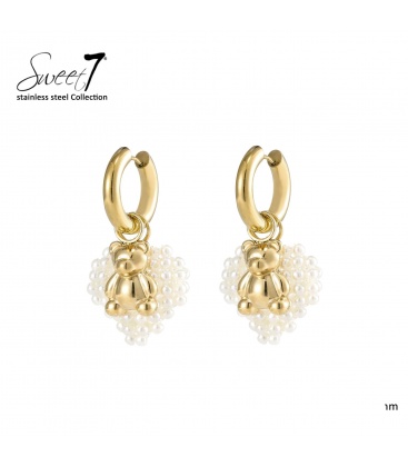 Oorbellen met een goudkleurige beer en parelhartje