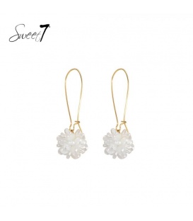 Oorbellen wit met transparante bloemblaadjes