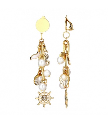 Oorclips met schelpjes, zeepaardje en parels en goudkleurige hangers