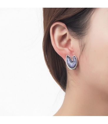 Mooie groene oorclips met een zilverkleurige rand