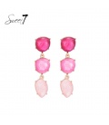 Oorbellen in drie tinten roze met goudkleurige afwerking