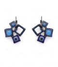 Oorbellen met blauwe vierkante vormen en glas steentje