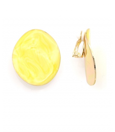 Oorclips geel met een vrolijke uitstraling 