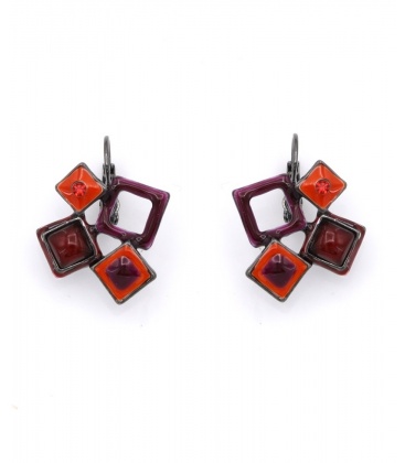 Oorbellen met rode vierkante vormen en glas steentje