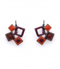 Oorbellen met rode vierkante vormen en glas steentje