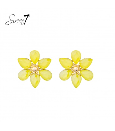 Oorbellen geel in de vorm bloemblaadjes en goudkleurige kern