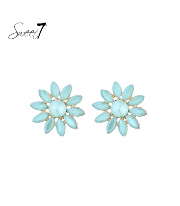 Oorbellen mintgroene in bloemvorm 