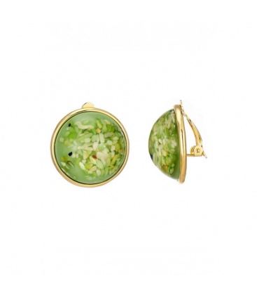 Oorclips met frisse groen tinten en goudkleurige rand