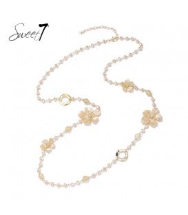 Halsketting camel kleurige tint met bloemaccenten met kralen