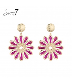 Oorbellen goudkleurig met fuchsia roze inleg