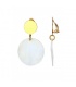 Oorclips met witte ronde hanger en goudkleurige clip