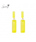 Oorbellen met gele rechthoekige hanger en oor stukje