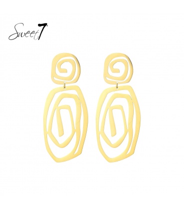 Oorbellen goudkleurig met abstracte lijnen en trendy stijl