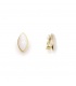 Oorclips met rode bloem en strass cirkel in goudkleurige zetting.