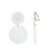 Oorclips wit elegante fashion stijl met gemarmerd motief