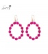 Oorbellen met fuchsia roze kralencirkel en goudkleurige details