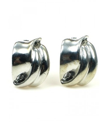 Zilverkleurige metalen oorclips met heldere glans